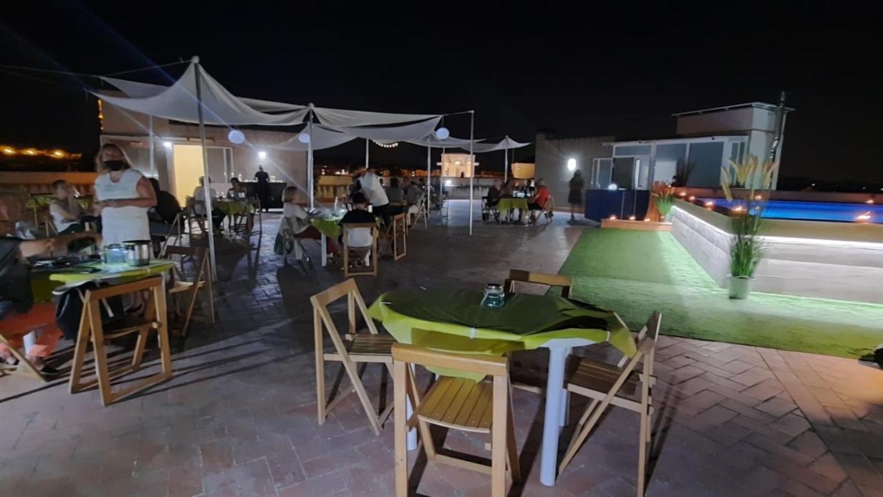 Hotel Fonda Neus Sant Sadurní dʼAnoia Exteriér fotografie