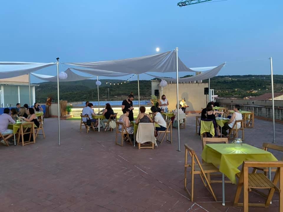 Hotel Fonda Neus Sant Sadurní dʼAnoia Exteriér fotografie