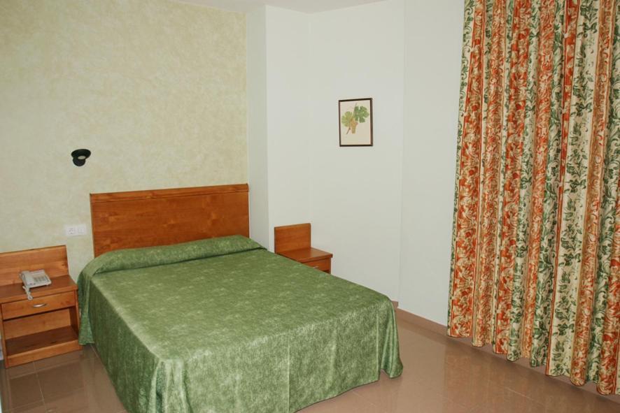 Hotel Fonda Neus Sant Sadurní dʼAnoia Exteriér fotografie