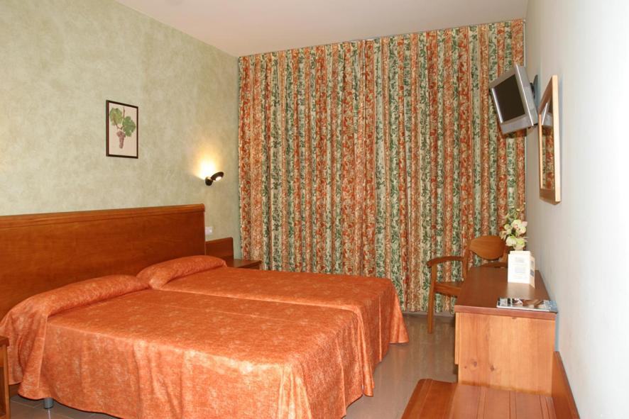 Hotel Fonda Neus Sant Sadurní dʼAnoia Exteriér fotografie