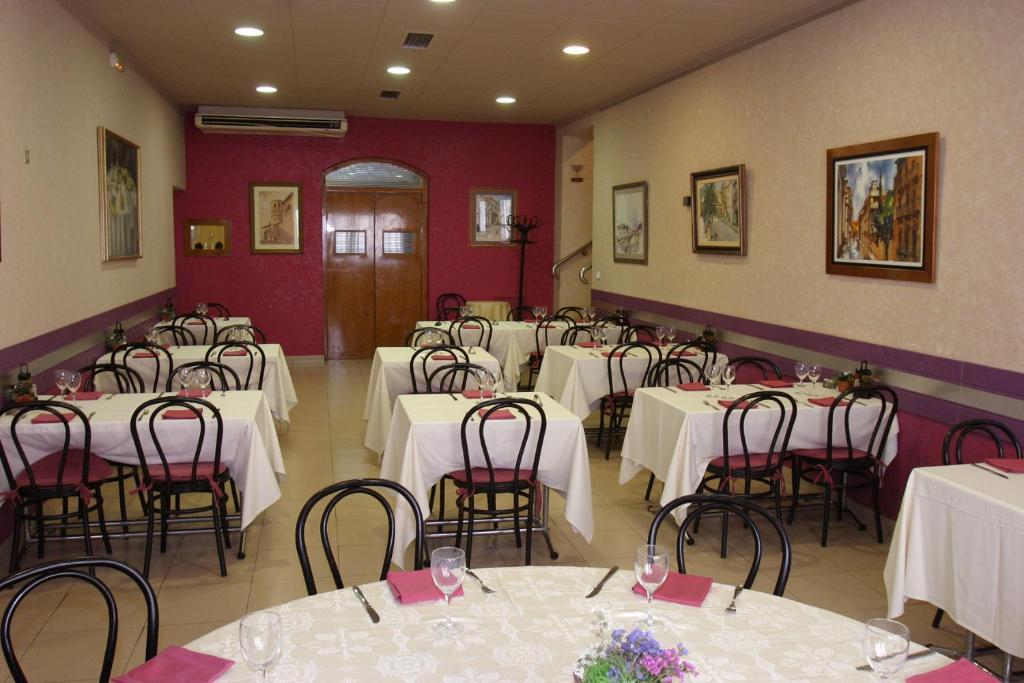 Hotel Fonda Neus Sant Sadurní dʼAnoia Exteriér fotografie